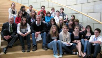 Französische Austauschschüler aus Wermelskirchen zu Gast bei Rainer Deppe im Landtag.