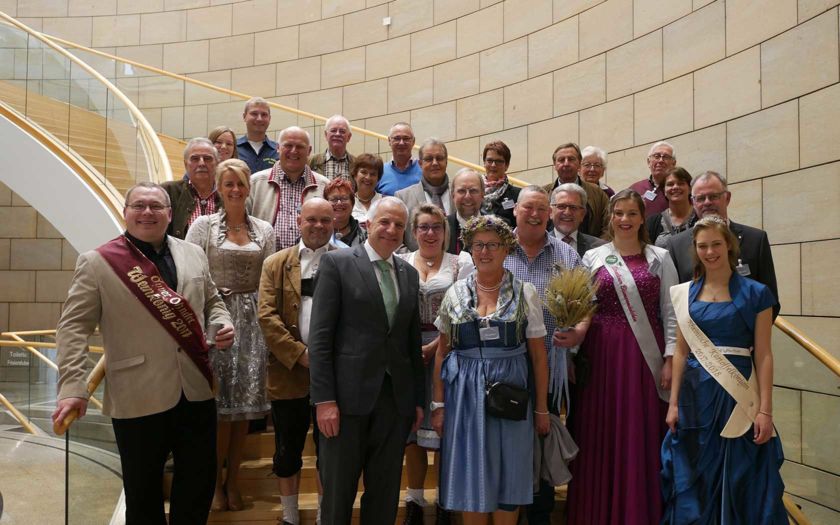 Erntepaare des Rheinisch-Bergischen Kreises im Landtag