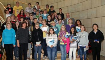 Gut 40 Schüler des Leseclub "Do it - read a book" der Städtischen Hauptschule Wermelskirchen waren dieses Jahr zu Gast bei ihrem Abgeordneten im Landtag.
