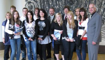 Die besten Abschlussschüler des Berufskolleg Bergisch Land aus Wermelskirchen in Begleitung Ihrer Lehrer zu Besuch im Landtag.