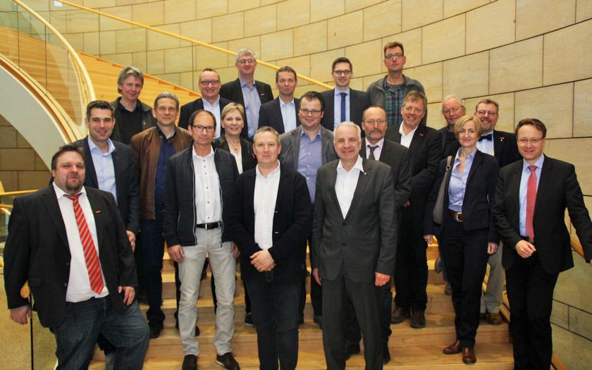 Eine Delegation von Vorstandsmitgliedern der Kreishandwerkerschaft Bergisches Land unter Führung des Kreishandwerksmeisters Willi Reitz konnte der Landtagsabgeordnete des Rheinisch-Bergischen Kreises, Rainer Deppe, im Landtag begrüßen.