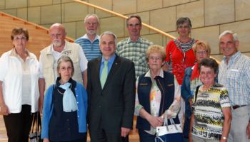 Eine Delegation der Kolpingfamilie St. Marien aus Kürten konnte der Landtagsabgeordnete Rainer Deppe im Landtag willkommen heißen.