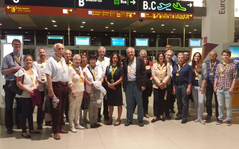 Gemeinsam mit dem rheinisch-bergischen Landtagsabgeordneten Rainer Deppe besuchten 19 Bürgerinnen und Bürger den Flughafen Köln/Bonn zu einer Besichtigung während des nächtlichen Hochbetriebs.